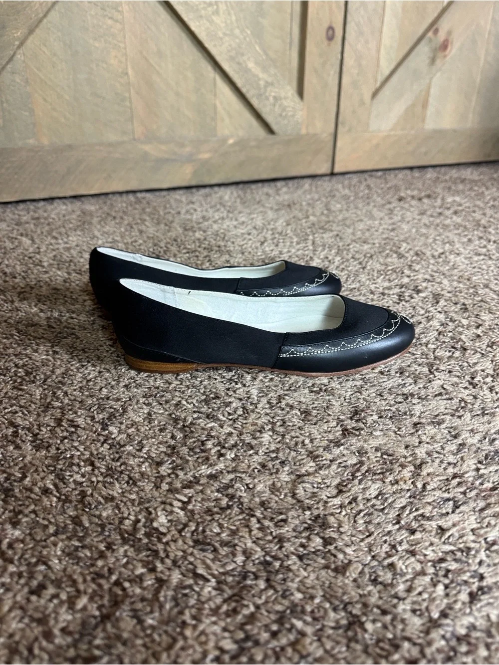 American Duchess Regency Era Dashwood flats Size 6 Black with ivory stitching